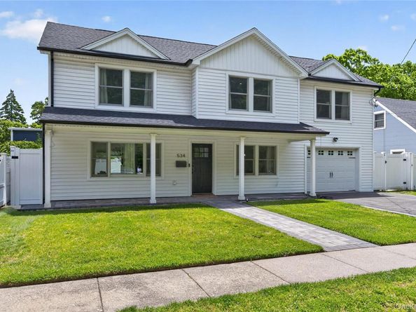 534 Riverside Avenue, Massapequa NY 11758