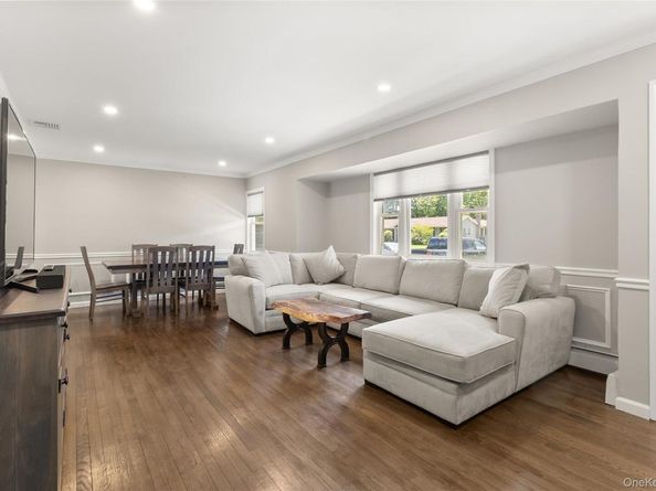 17 Lolly Lane, Centereach NY 11720