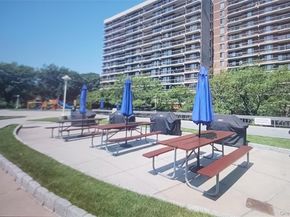 152-18 Union Turnpike 2B, Flushing NY 11367