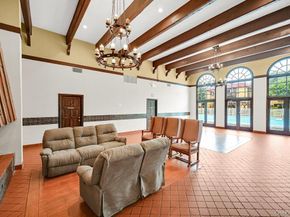 3 Granada Crescent 2, White Plains NY 10603