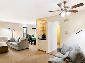 3 Granada Crescent 2, White Plains NY 10603