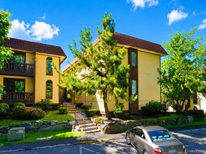 3 Granada Crescent 2, White Plains NY 10603