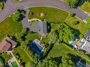 4 Toga Court, East Northport NY 11731