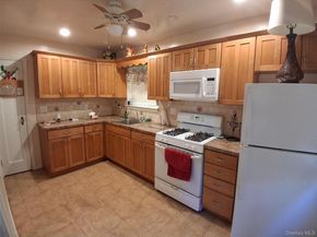 76-37 271st Street, New Hyde Park NY 11040