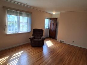 76-37 271st Street, New Hyde Park NY 11040