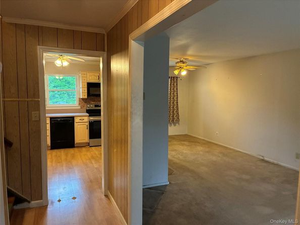 27 Elizabeth Drive, Bethpage NY 11714
