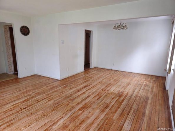 107 Union Avenue, Lynbrook NY 11563