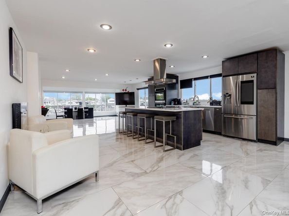200 Clocks Boulevard, Massapequa NY 11758