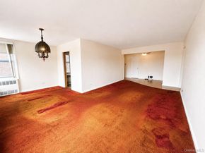 209-25 18th Avenue 6D, Bayside NY 11360