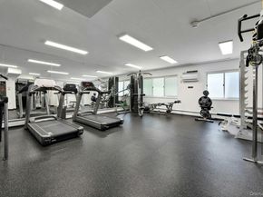 370 Central Park Avenue 2E, Scarsdale NY 10583