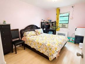 144-43 71st Road B, Flushing NY 11367