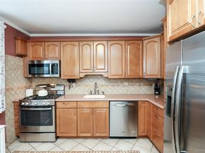 95-20 239th Street, Floral Park NY 11001