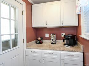 95-20 239th Street, Floral Park NY 11001