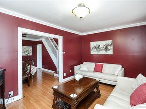 95-20 239th Street, Floral Park NY 11001
