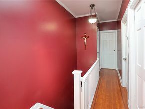 95-20 239th Street, Floral Park NY 11001