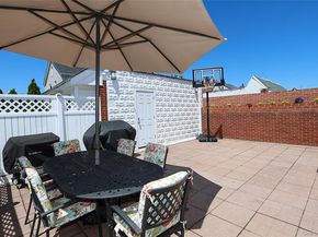 95-20 239th Street, Floral Park NY 11001