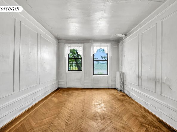 880 West 181st Street 1B, New York NY 10033