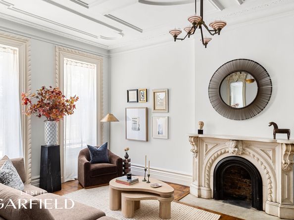 305 East 18th Street, New York NY 10003