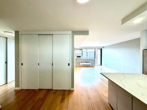 215 Park Row 12C, New York NY 10038
