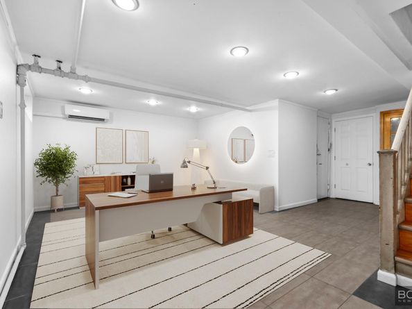 82-22 Penelope Avenue, Queens NY 11379