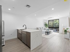 46-40 Vernon Boulevard 2A, Queens NY 11101