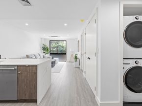 46-40 Vernon Boulevard 2A, Queens NY 11101