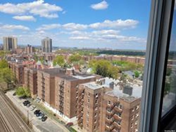 118-17 Union Turnpike 14E, Queens NY 11375