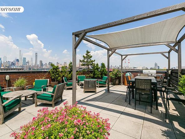 21-45 44th Drive 6B, Queens NY 11101