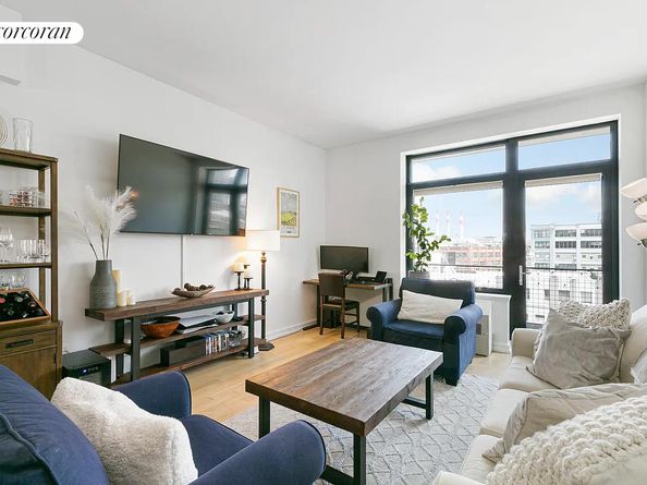 21-45 44th Drive 6B, Queens NY 11101