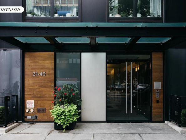 21-45 44th Drive 6B, Queens NY 11101