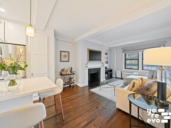10 Mitchell Place 5B, New York NY 10017