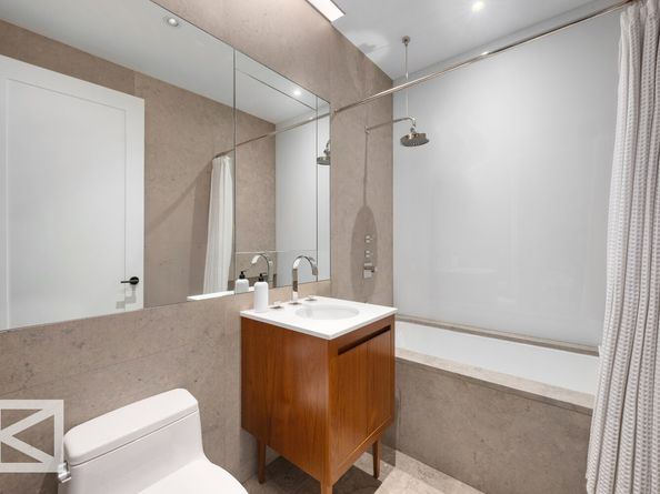 32 West 18th Street 9B, New York NY 10011