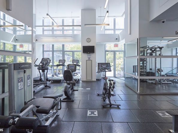 310 West 52nd Street 5B, New York NY 10019