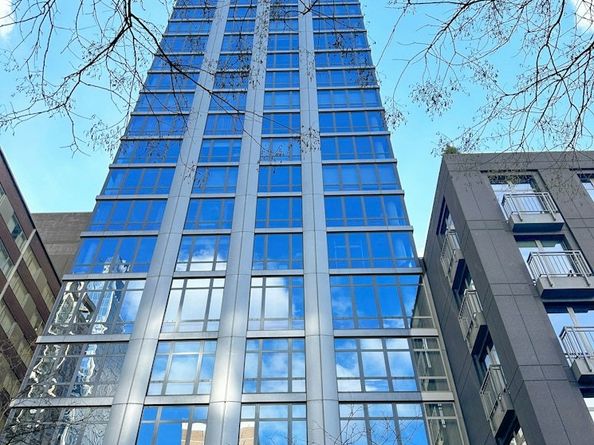 310 West 52nd Street 5B, New York NY 10019
