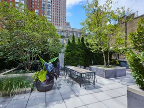 310 West 52nd Street 5B, New York NY 10019