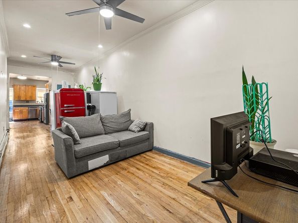 124 Grove Street 4, Brooklyn NY 11221