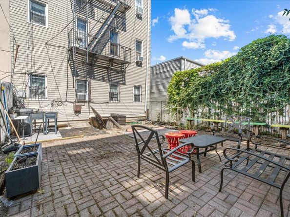124 Grove Street 4, Brooklyn NY 11221