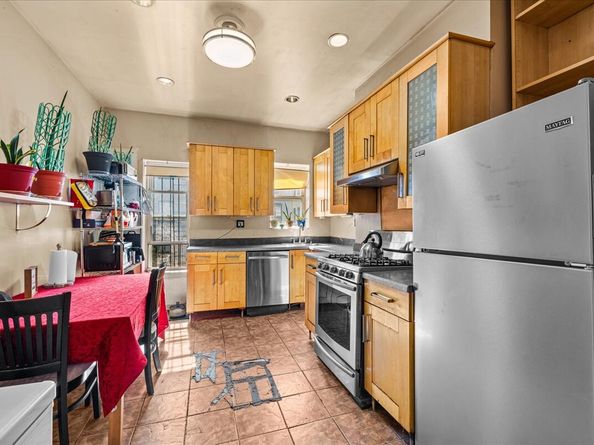 124 Grove Street 4, Brooklyn NY 11221