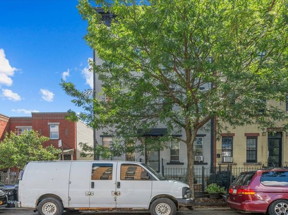 124 Grove Street 4, Brooklyn NY 11221