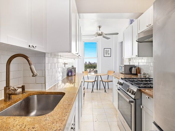 200 West 108th Street 16A, New York NY 10025