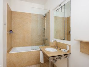 129 Greene Street 2NDFLR, New York NY 10012