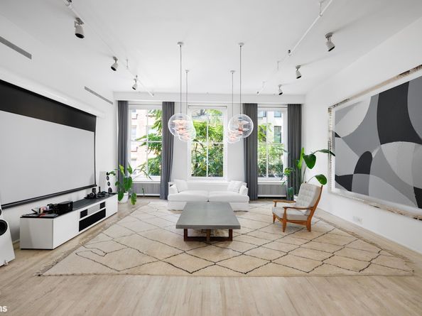 129 Greene Street 2NDFLR, New York NY 10012