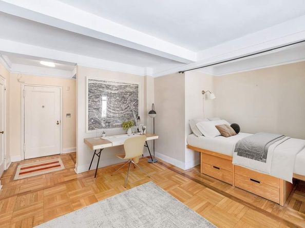 20 East 35th Street 10B, New York NY 10016