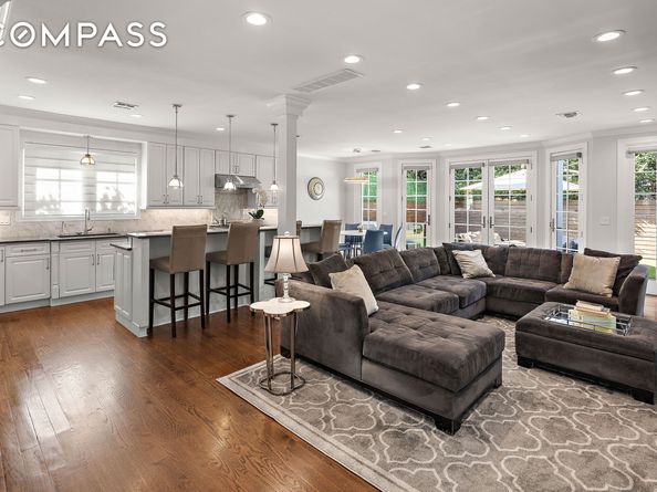 8008 Harbor View Terrace, Brooklyn NY 11209