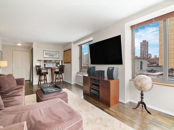 300 East 85th Street 702, New York NY 10028