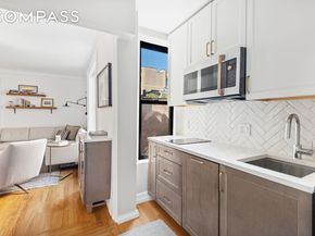 319 West 18th Street 5I, New York NY 10011