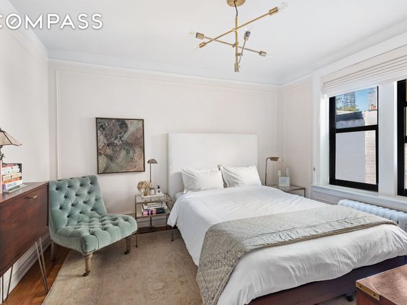 319 West 18th Street 5I, New York NY 10011