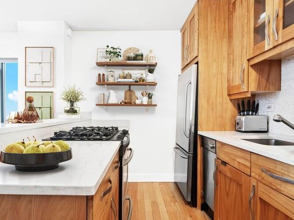 1991 Broadway 18B, New York NY 10023