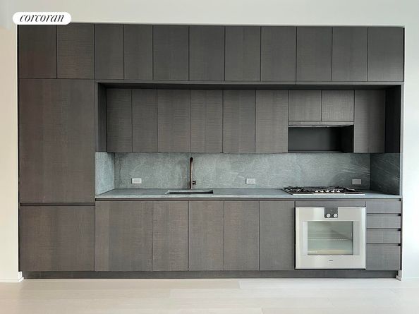 130 William Street 33D, New York NY 10038