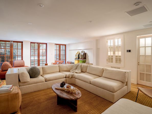 143 East 19th Street, New York NY 10003